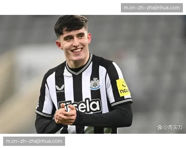 纽卡斯尔边卫利夫拉门托腿筋受伤 右路助攻通道暂时关闭